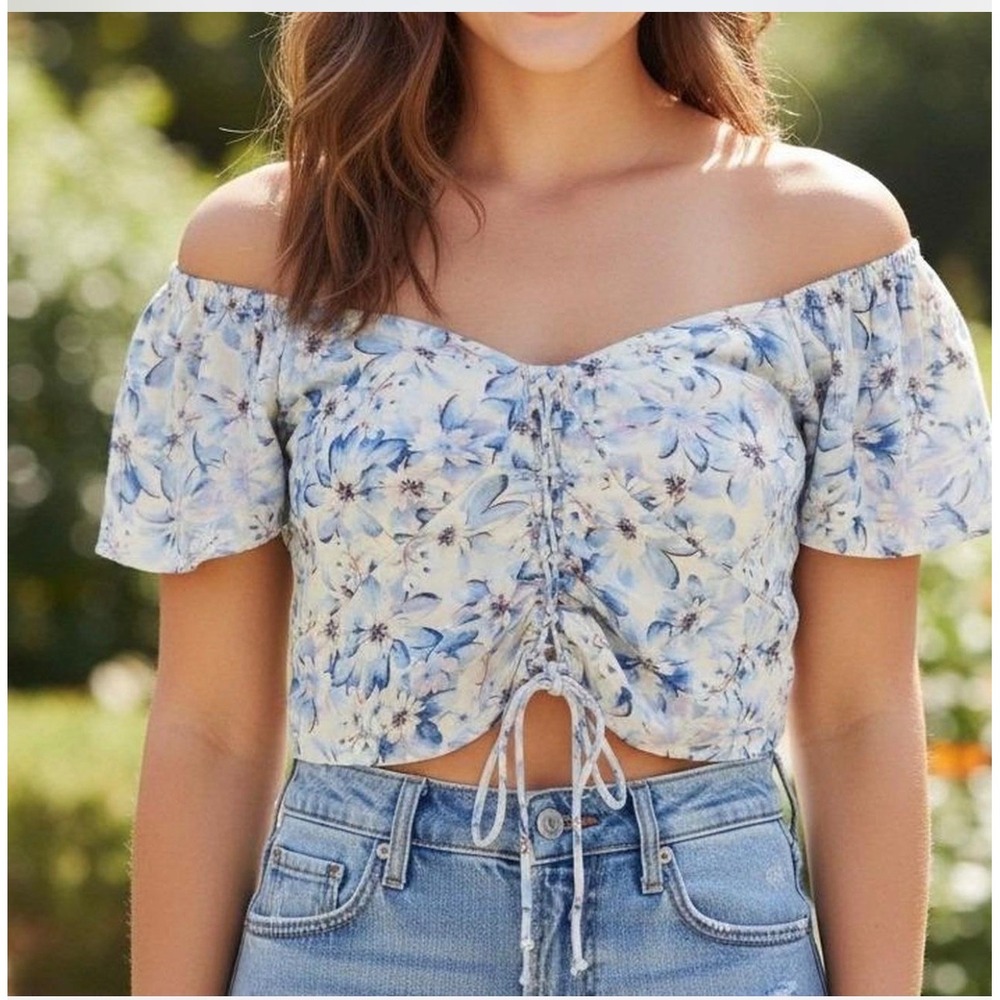 American Eagle Floral Off Shoulder Crop Top Blue White‎ Smocked Back XL